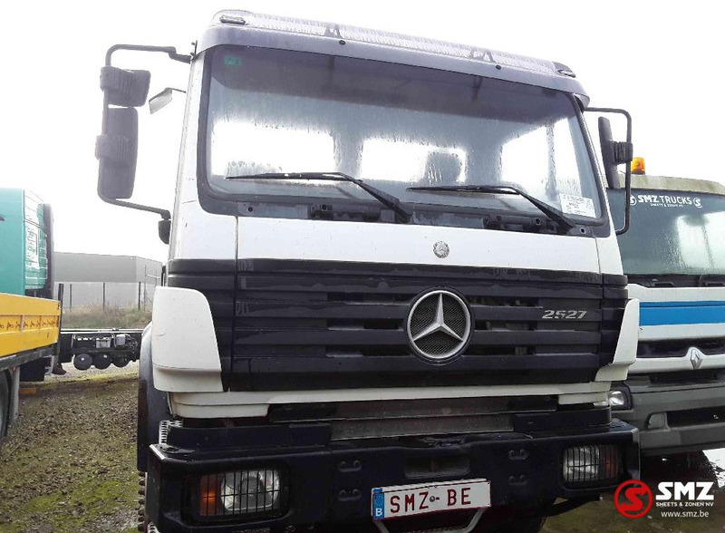 Mercedes-Benz 2527 6x4motor slecht - Kamion sa golom šasijom i zatvorenom kabinom: slika 2 Mercedes-Benz 2527 6x4motor slecht - Kamion sa golom šasijom i zatvorenom kabinom: slika 2