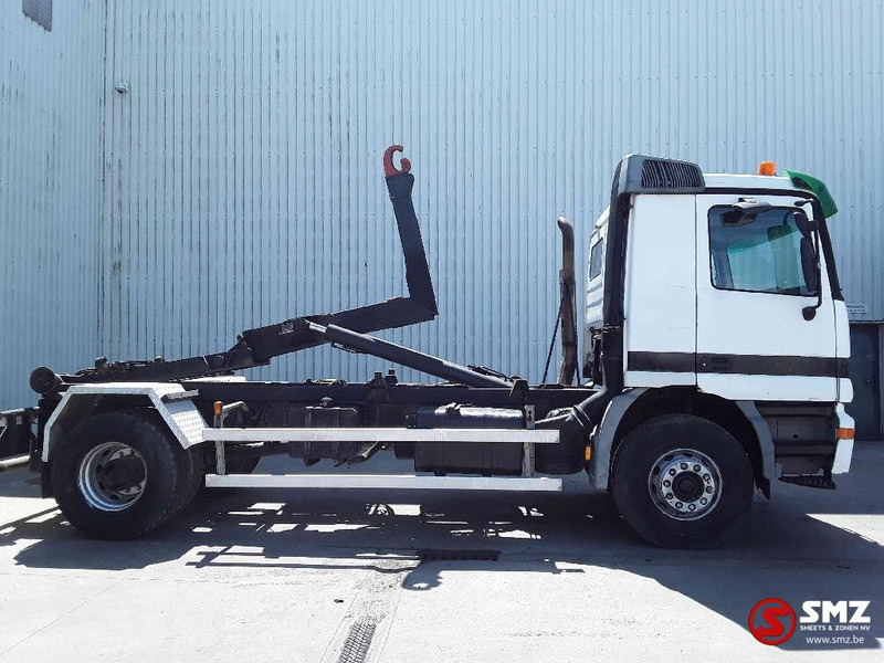 Mercedes-Benz Actros 1831 manual lames airco belgium truck - Kamion za prevoz kontejnera/ Kamion sa promenjivim sandukom: slika 4 Mercedes-Benz Actros 1831 manual lames airco belgium truck - Kamion za prevoz kontejnera/ Kamion sa promenjivim sandukom: slika 4