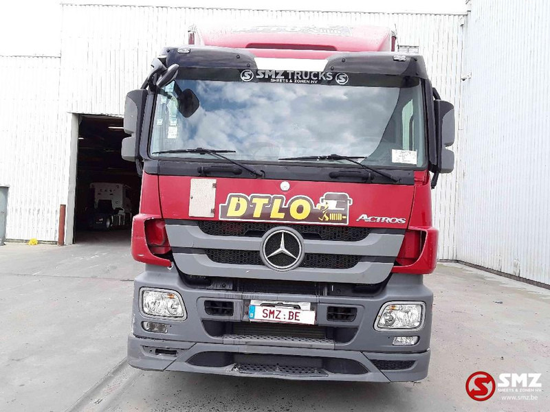 Mercedes-Benz Actros 1836 - Kamion sa zatvorenim sandukom: slika 2 Mercedes-Benz Actros 1836 - Kamion sa zatvorenim sandukom: slika 2