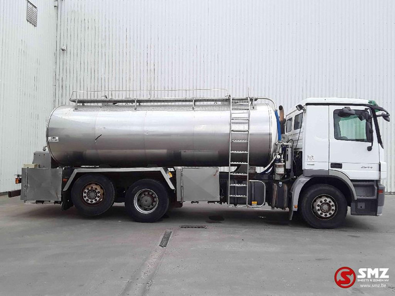 Mercedes-Benz Actros 2544 inox tank - 15.000 liter - retarder - Kamion cisterna: slika 4 Mercedes-Benz Actros 2544 inox tank - 15.000 liter - retarder - Kamion cisterna: slika 4