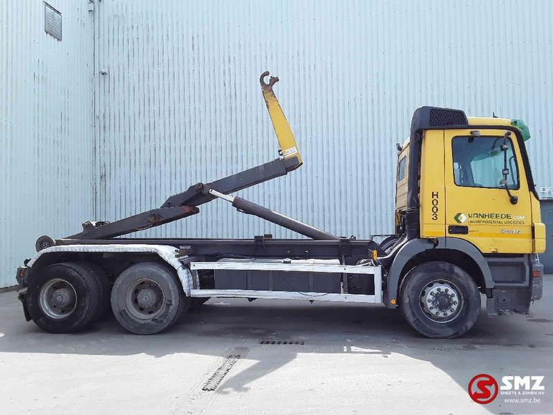 Mercedes-Benz Actros 2636 6x4 lames steel 3x - Kamion za prevoz kontejnera/ Kamion sa promenjivim sandukom: slika 4 Mercedes-Benz Actros 2636 6x4 lames steel 3x - Kamion za prevoz kontejnera/ Kamion sa promenjivim sandukom: slika 4