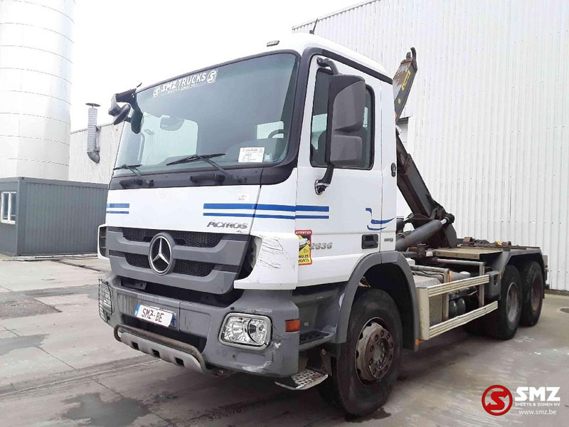 Mercedes-Benz Actros 2636 6x4 manual - Kamion za prevoz kontejnera/ Kamion sa promenjivim sandukom: slika 3 Mercedes-Benz Actros 2636 6x4 manual - Kamion za prevoz kontejnera/ Kamion sa promenjivim sandukom: slika 3