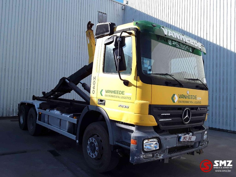 Mercedes-Benz Actros 2636 6x4 steel lames 3x - Kamion za prevoz kontejnera/ Kamion sa promenjivim sandukom: slika 1 Mercedes-Benz Actros 2636 6x4 steel lames 3x - Kamion za prevoz kontejnera/ Kamion sa promenjivim sandukom: slika 1