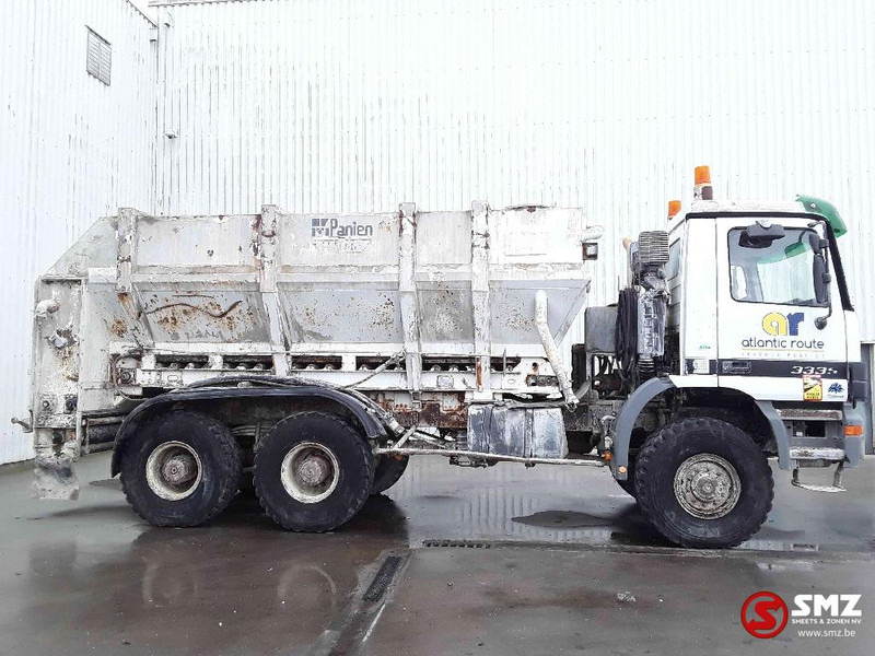 Mercedes-Benz Actros 3335 6x6 88000km manual - Auto pumpa za beton: slika 4 Mercedes-Benz Actros 3335 6x6 88000km manual - Auto pumpa za beton: slika 4