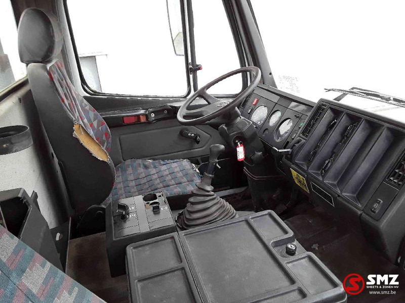 Interior photo 1: Kamion sa tovarnim sandukom, Kamion sa dizalicom Mercedes-Benz SK 1831 hiab 090 lames