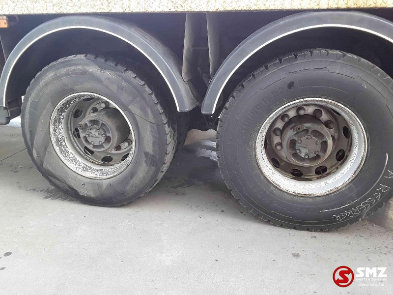 Kamion sa tovarnim sandukom, Kamion sa dizalicom Renault Kerax 380 6x4 chassis: slika 10