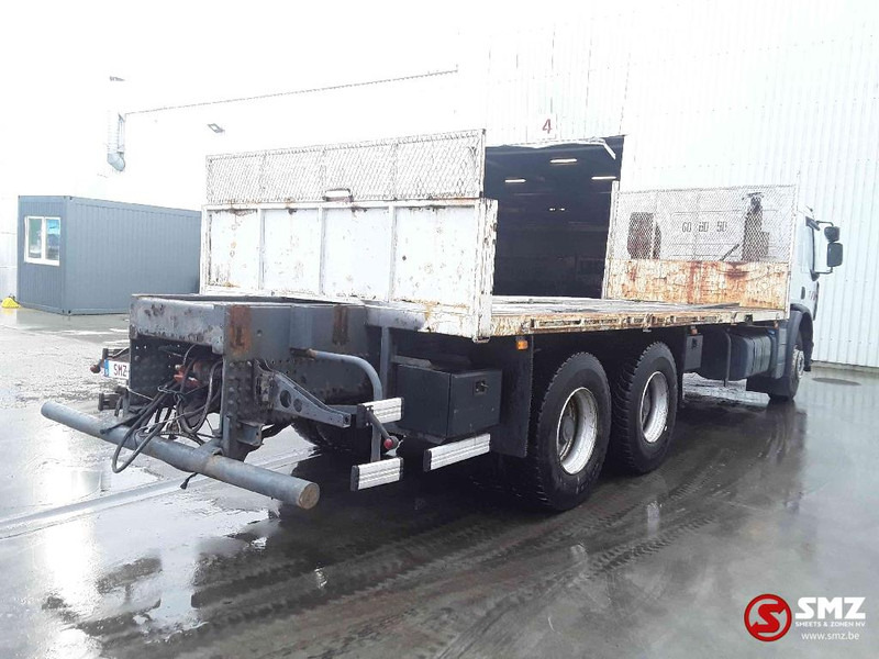 Kamion sa tovarnim sandukom Renault Kerax 410 DXI manual 6x4: slika 11