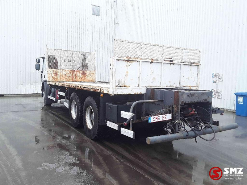Kamion sa tovarnim sandukom Renault Kerax 410 DXI manual 6x4: slika 9