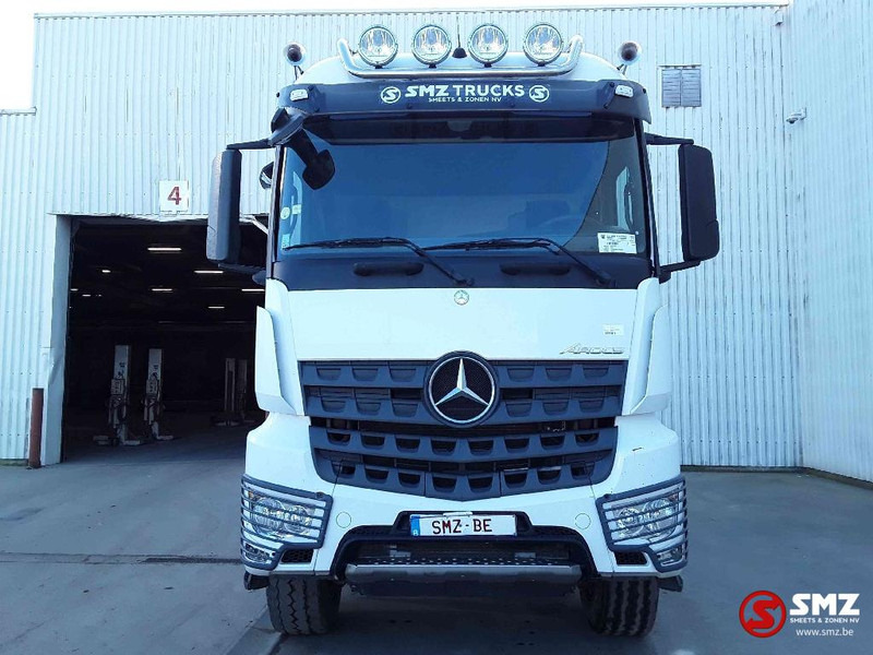 Mercedes-Benz Arocs 2051 4x4 Retarder NO hydrodrive!! - Tegljač: slika 2 Mercedes-Benz Arocs 2051 4x4 Retarder NO hydrodrive!! - Tegljač: slika 2
