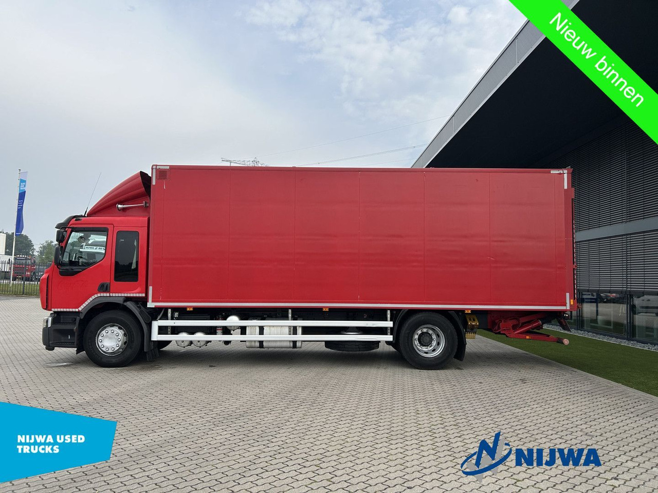 Renault D WIDE 280 4x2 Low mileage + Achtersluitklep - Kamion sa zatvorenim sandukom: slika 5 Renault D WIDE 280 4x2 Low mileage + Achtersluitklep - Kamion sa zatvorenim sandukom: slika 5