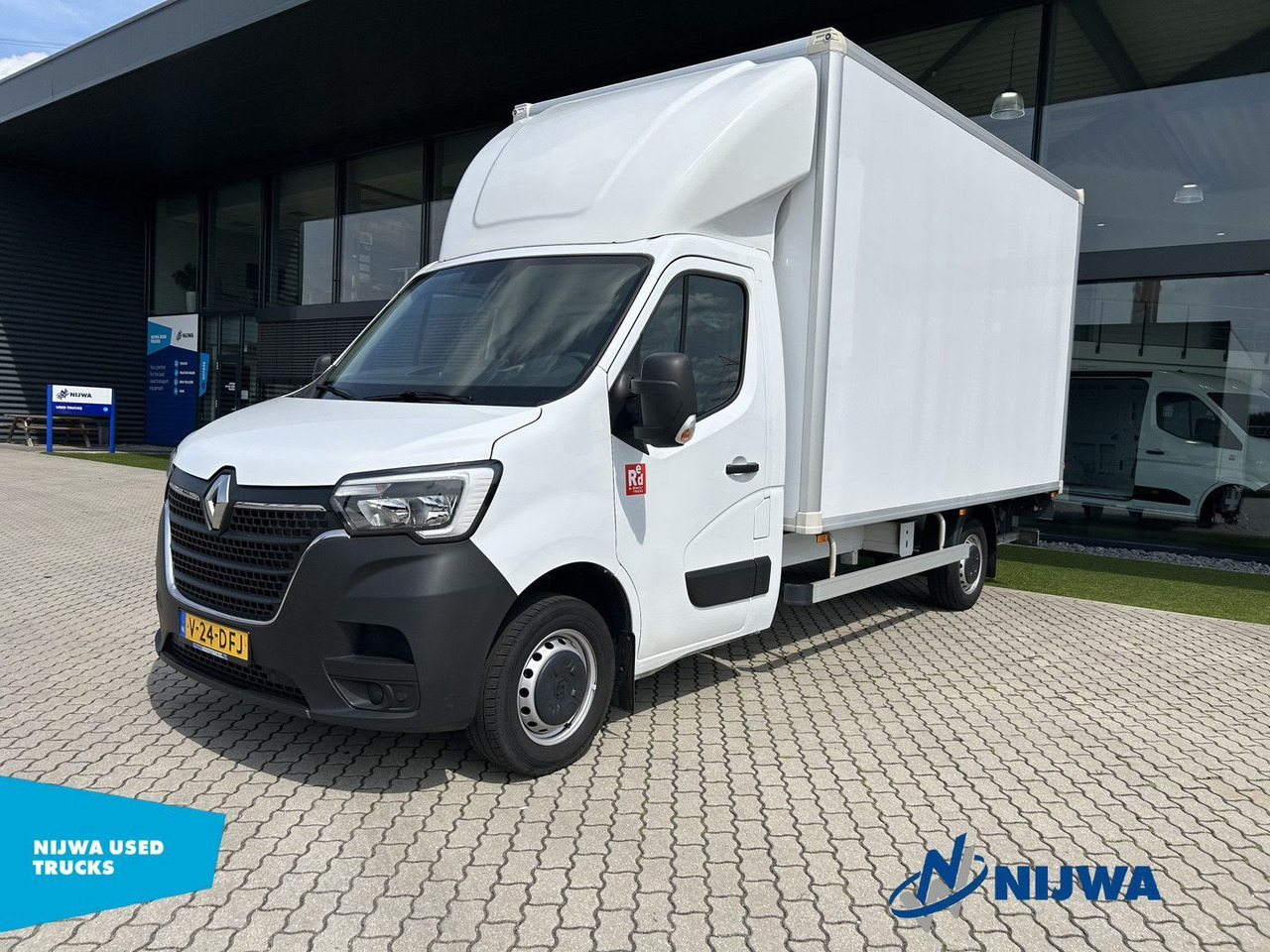 Renault Master T35 145 Laadklep + Zijdeur Kasten - Furgon: slika 1 Renault Master T35 145 Laadklep + Zijdeur Kasten - Furgon: slika 1