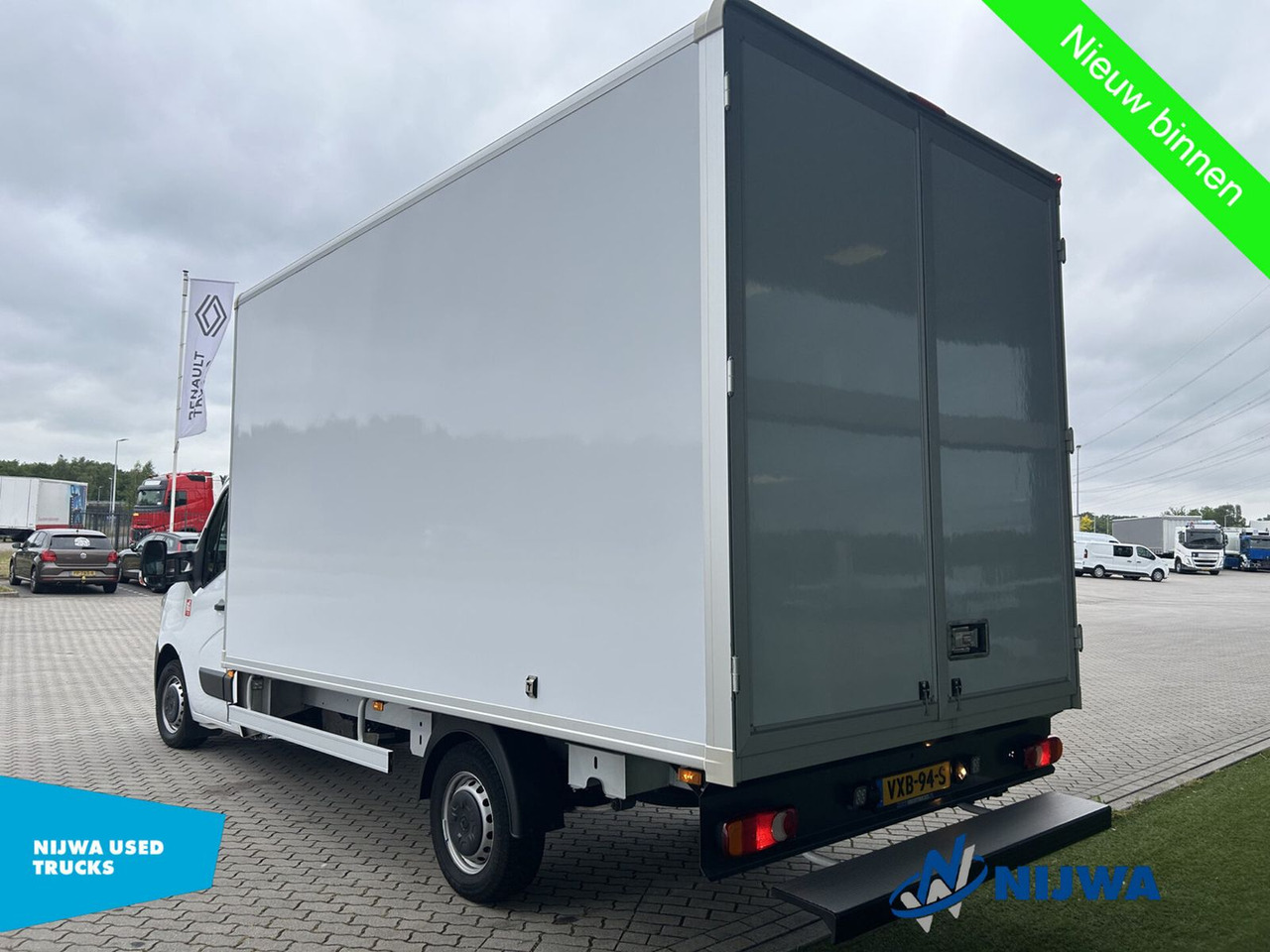 Renault Master T35 165 Navigatie + Achteruitrijcamera - Kamion sa golom šasijom i zatvorenom kabinom: slika 4 Renault Master T35 165 Navigatie + Achteruitrijcamera - Kamion sa golom šasijom i zatvorenom kabinom: slika 4