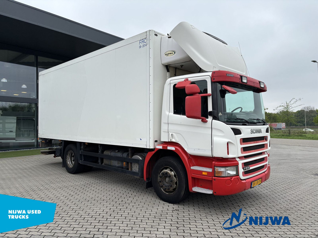 Scania P 230 4X2 Meat Truck + Laadklep - Hladnjača: slika 2 Scania P 230 4X2 Meat Truck + Laadklep - Hladnjača: slika 2