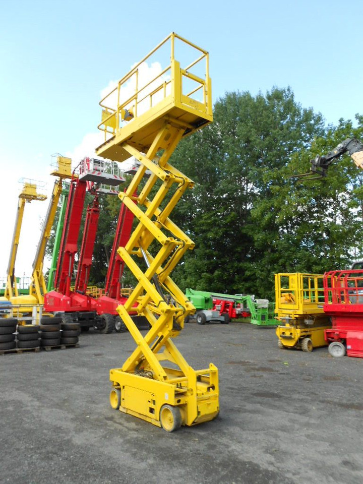 Genie GS 1930, Scherenarbeitsbühne Genie 8 m - Vazdušna platforma montirana na kamion: slika 4 Genie GS 1930, Scherenarbeitsbühne Genie 8 m - Vazdušna platforma montirana na kamion: slika 4