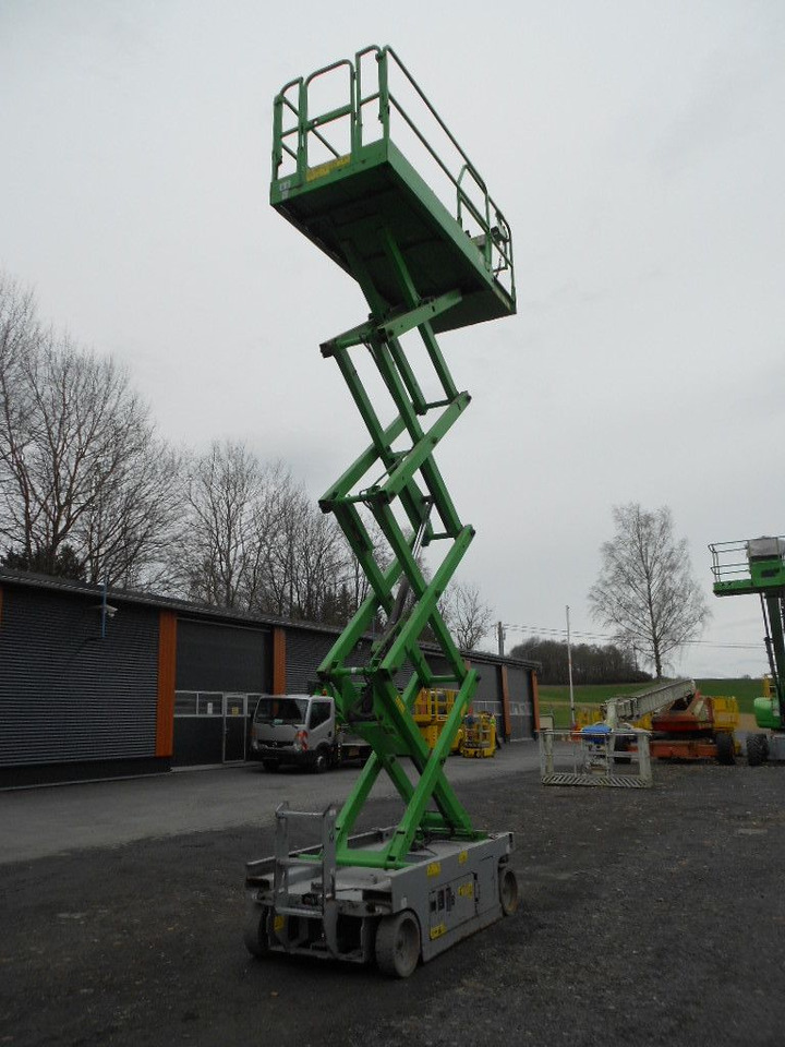 Genie GS 2646, Scherenarbeitsbühne Genie 9,9 m - Vazdušna platforma montirana na kamion: slika 2 Genie GS 2646, Scherenarbeitsbühne Genie 9,9 m - Vazdušna platforma montirana na kamion: slika 2