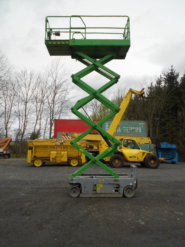 Genie GS 2646, Scherenarbeitsbühne Genie 9,9 m - Vazdušna platforma montirana na kamion: slika 4 Genie GS 2646, Scherenarbeitsbühne Genie 9,9 m - Vazdušna platforma montirana na kamion: slika 4
