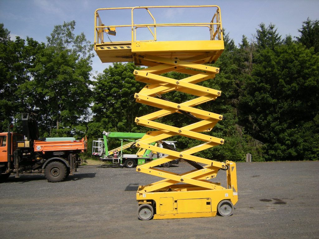Genie GS 4047 Scherenarbeitsbühne Genie 14 m - Vazdušna platforma montirana na kamion: slika 5 Genie GS 4047 Scherenarbeitsbühne Genie 14 m - Vazdušna platforma montirana na kamion: slika 5