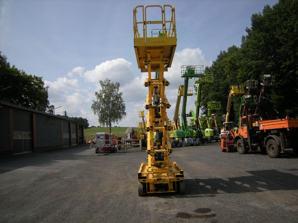 Genie GS 4047 Scherenarbeitsbühne Genie 14 m - Vazdušna platforma montirana na kamion: slika 3 Genie GS 4047 Scherenarbeitsbühne Genie 14 m - Vazdušna platforma montirana na kamion: slika 3
