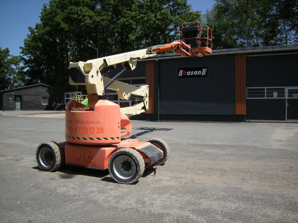 JLG E450 AJ Gelenkteleskoparbeitsbühne 16 m - Vazdušna platforma montirana na kamion: slika 1 JLG E450 AJ Gelenkteleskoparbeitsbühne 16 m - Vazdušna platforma montirana na kamion: slika 1