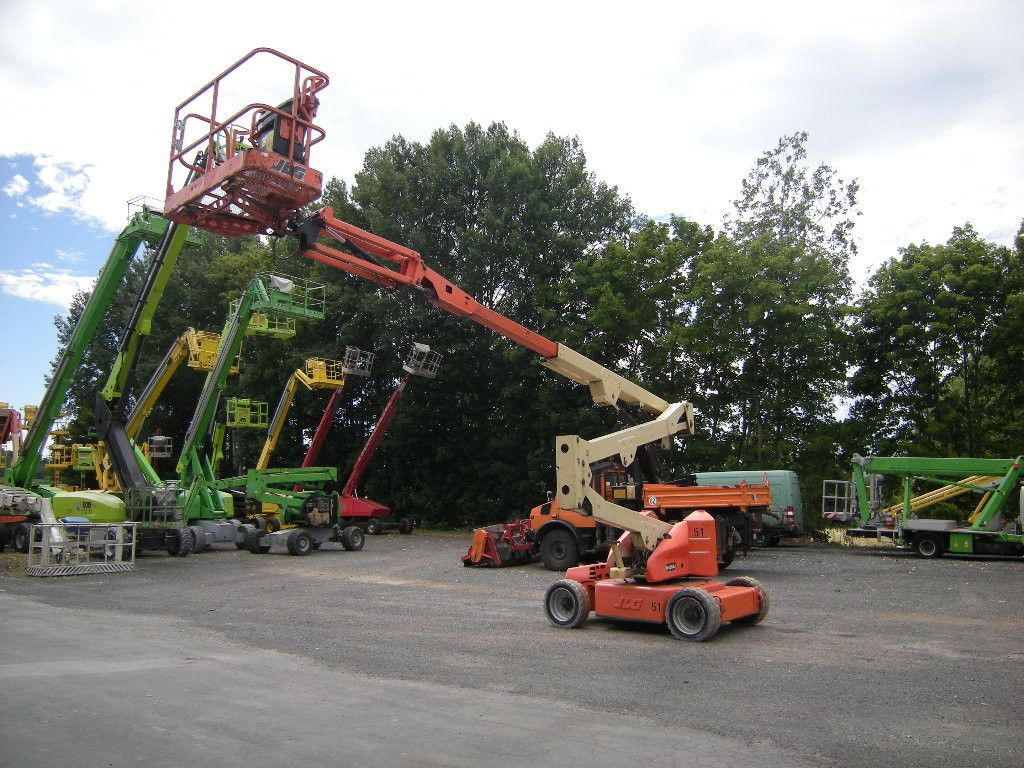 JLG M450 AJ Gelenkteleskoparbeitsbühne 16 m - Vazdušna platforma montirana na kamion: slika 4 JLG M450 AJ Gelenkteleskoparbeitsbühne 16 m - Vazdušna platforma montirana na kamion: slika 4