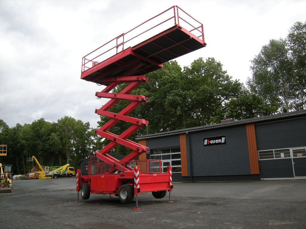 Scherenarbeitsbühne Liftlux SL172-24D4WD,S AH 19 - Vazdušna platforma montirana na kamion: slika 1 Scherenarbeitsbühne Liftlux SL172-24D4WD,S AH 19 - Vazdušna platforma montirana na kamion: slika 1