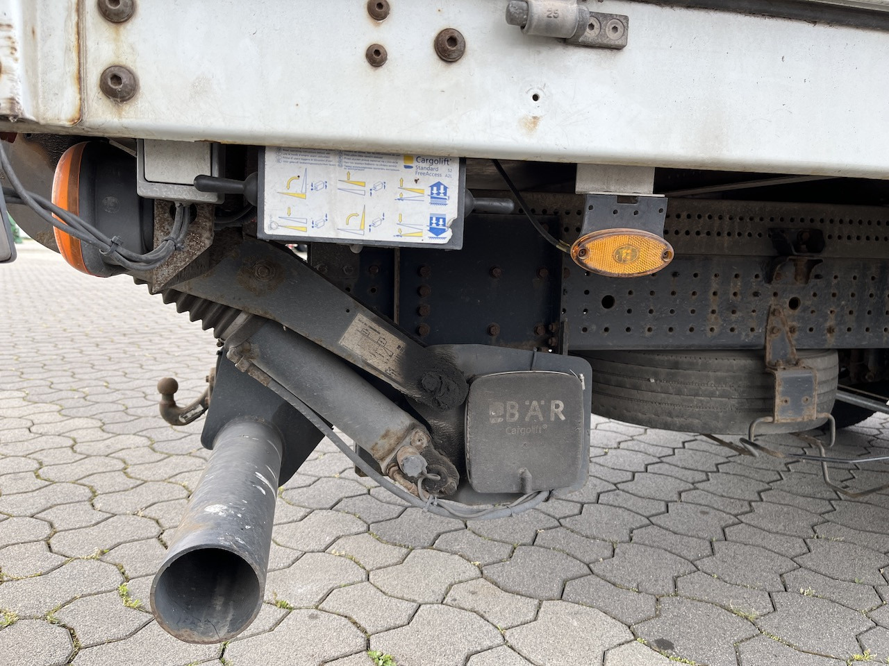 FUSO Canter 7C18 4x2 Ladebordwand Getriebeschaden - Dostavno vozilo sa ceradom: slika 5 FUSO Canter 7C18 4x2 Ladebordwand Getriebeschaden - Dostavno vozilo sa ceradom: slika 5