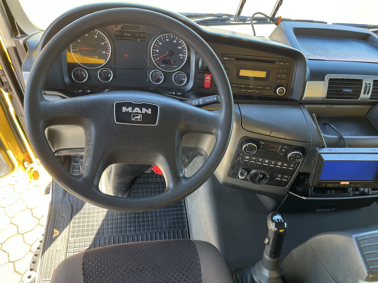 MAN TGS 28.480 6x4 4x4 Dreiseitenkipper Liftachse - Istovarivač: slika 5 MAN TGS 28.480 6x4 4x4 Dreiseitenkipper Liftachse - Istovarivač: slika 5