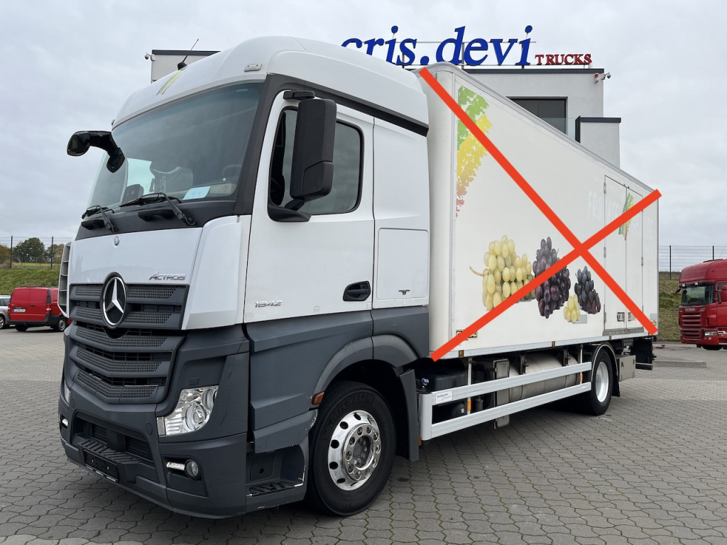 Mercedes-Benz 1842 4x2 FAHRGESTELL - Kamion sa golom šasijom i zatvorenom kabinom: slika 1 Mercedes-Benz 1842 4x2 FAHRGESTELL - Kamion sa golom šasijom i zatvorenom kabinom: slika 1
