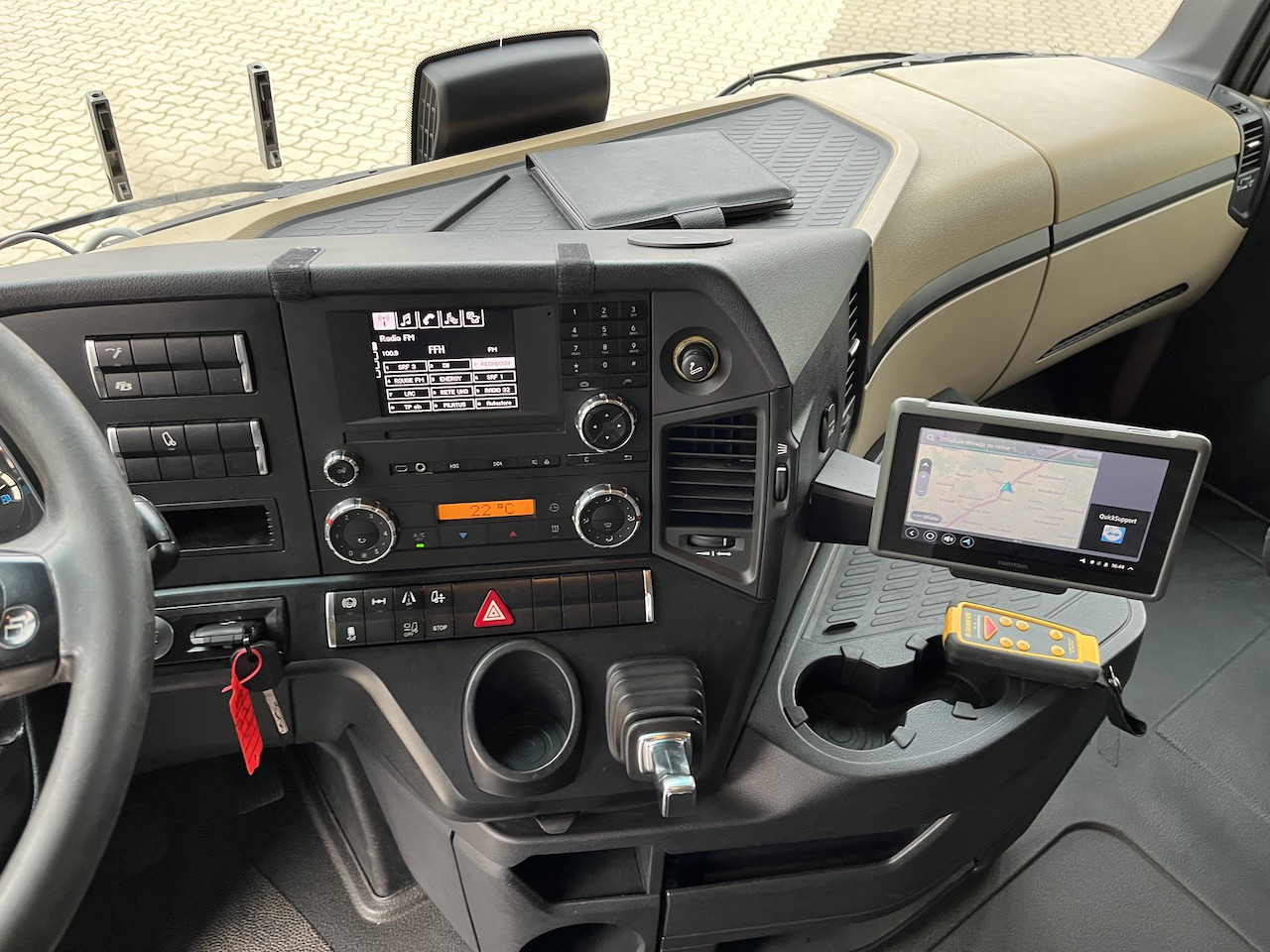 Mercedes-Benz 1842 4x2 LBW Kühlung Flüssigstickstoff GAS - Hladnjača: slika 2 Mercedes-Benz 1842 4x2 LBW Kühlung Flüssigstickstoff GAS - Hladnjača: slika 2