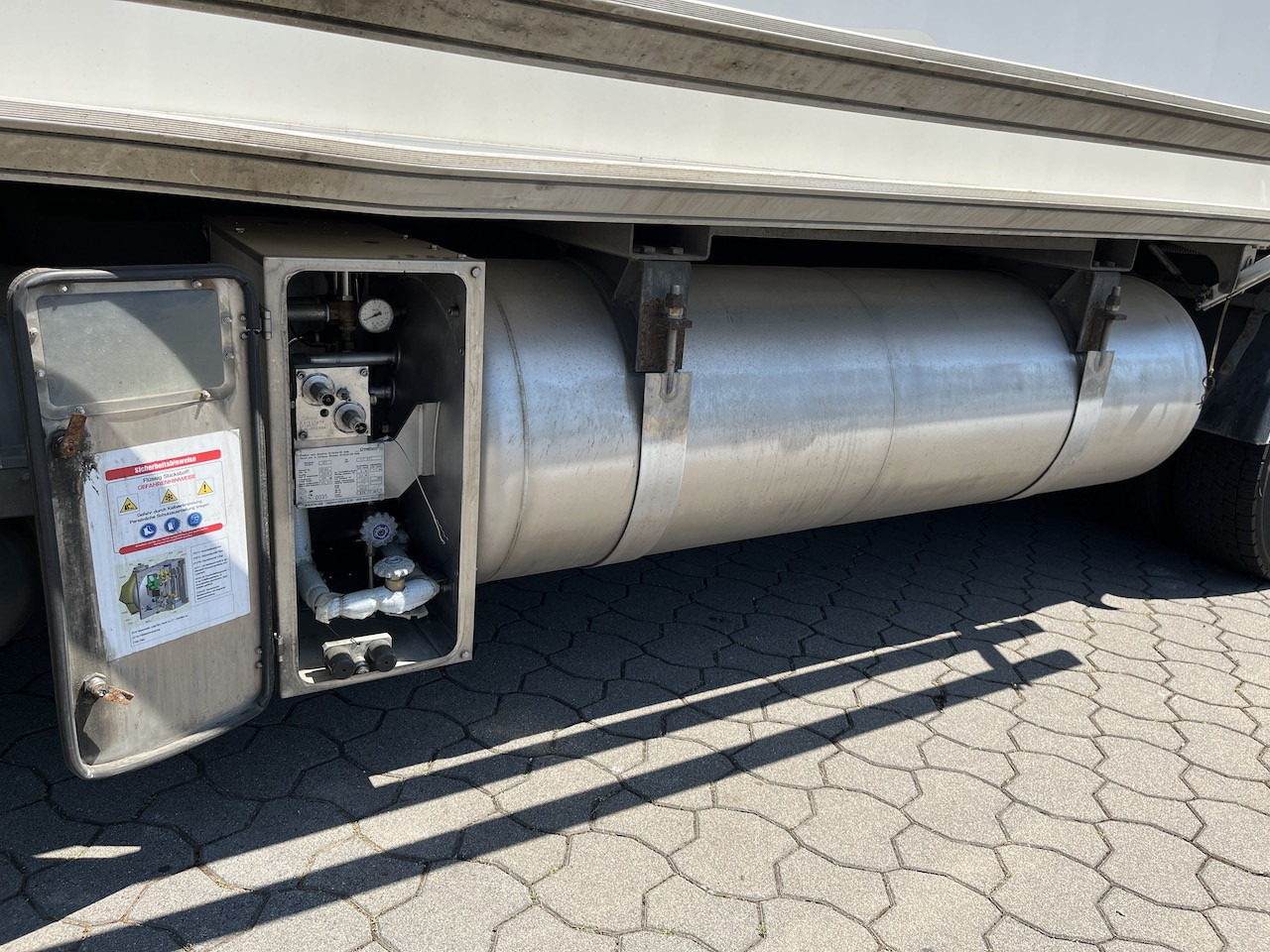 Mercedes-Benz Antos 1840 4x4 HAD LBW Kühlung Flüssigstickstoff - Hladnjača: slika 4 Mercedes-Benz Antos 1840 4x4 HAD LBW Kühlung Flüssigstickstoff - Hladnjača: slika 4