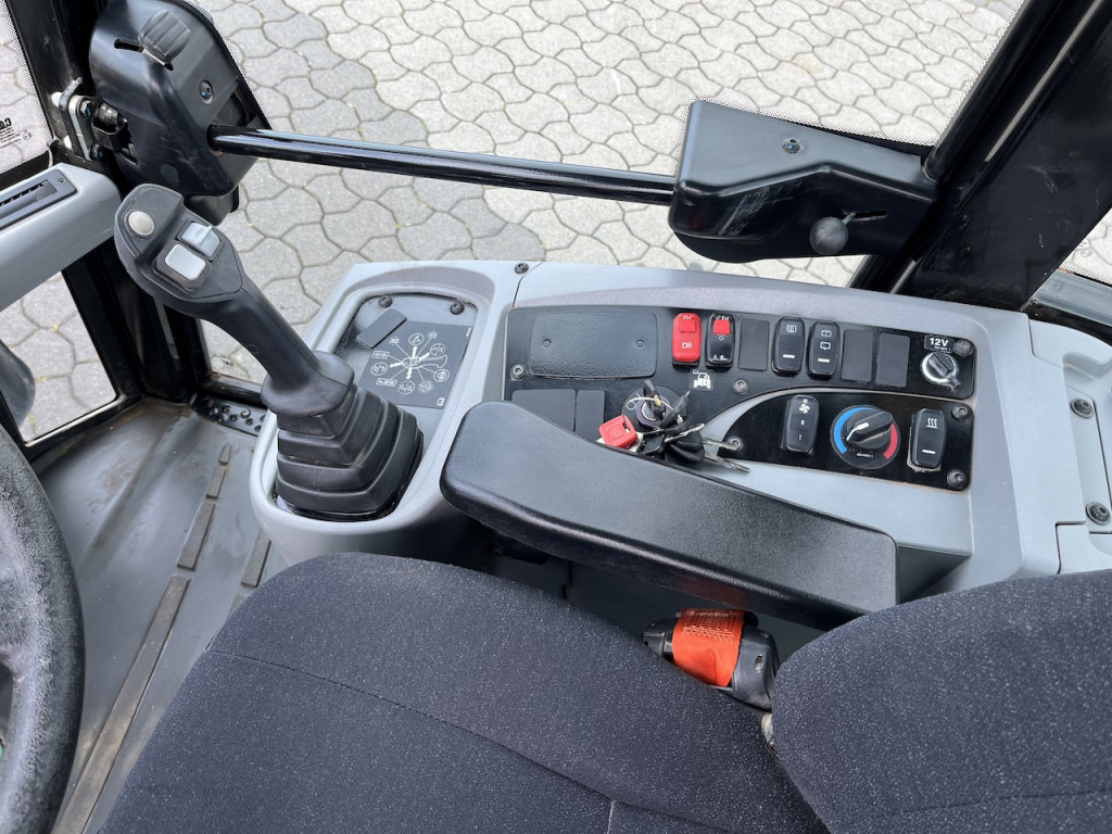 Cat 906 M Radlader Schnellwechsler Gabel Schaufel - Utovarivač točkaš: slika 2 Cat 906 M Radlader Schnellwechsler Gabel Schaufel - Utovarivač točkaš: slika 2