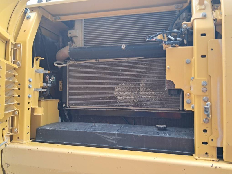 Komatsu HB365LC-3 Hybrid - Bager guseničar: slika 3 Komatsu HB365LC-3 Hybrid - Bager guseničar: slika 3