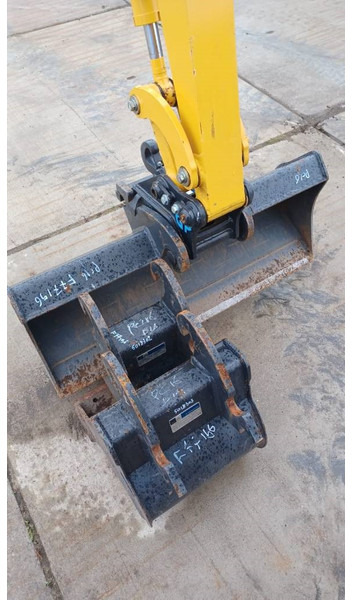 Komatsu PC16R-3HS - Mini bager: slika 3 Komatsu PC16R-3HS - Mini bager: slika 3
