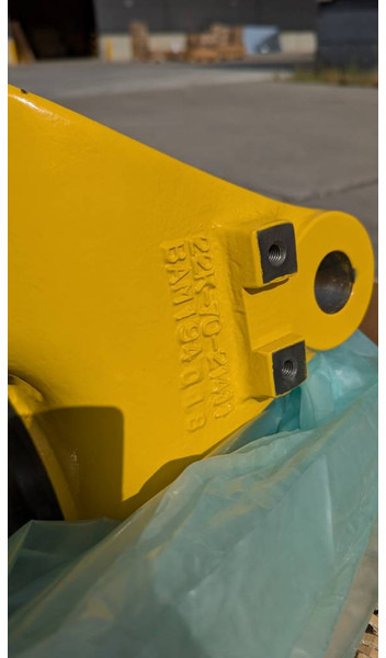Komatsu PC26MR-3 BRACKET 22K-70-21411 - Ram/ Šasija za Građevinska mašina: slika 4 Komatsu PC26MR-3 BRACKET 22K-70-21411 - Ram/ Šasija za Građevinska mašina: slika 4