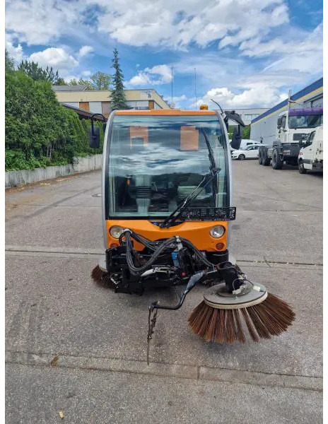 Bucher Kehrmaschine BUCHER-GUYER Kehrmaschine EG 4.500 kg Diesel Topzustand - Autočistilica: slika 3 Bucher Kehrmaschine BUCHER-GUYER Kehrmaschine EG 4.500 kg Diesel Topzustand - Autočistilica: slika 3