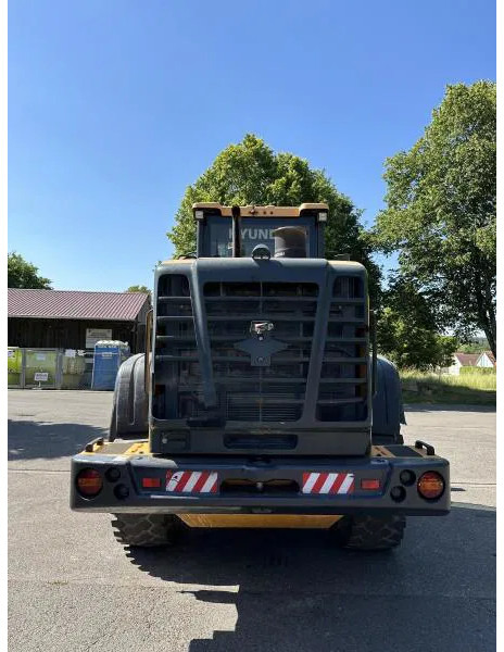 Hyundai HL730-9A 4X4 Radlader Mulch-/Klappschaufel KLIMA A HL730-9A 4X4 Radlader Mulch-/Klappschaufel KLIMA A/C - Utovarivač točkaš: slika 5 Hyundai HL730-9A 4X4 Radlader Mulch-/Klappschaufel KLIMA A HL730-9A 4X4 Radlader Mulch-/Klappschaufel KLIMA A/C - Utovarivač točkaš: slika 5