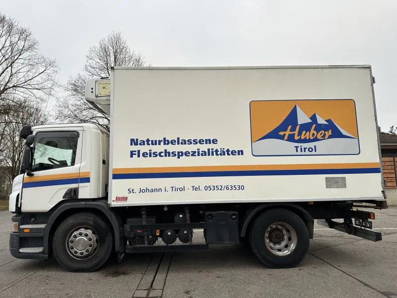 Scania P230 Fleisch Rohrbahnen - Hladnjača: slika 2 Scania P230 Fleisch Rohrbahnen - Hladnjača: slika 2