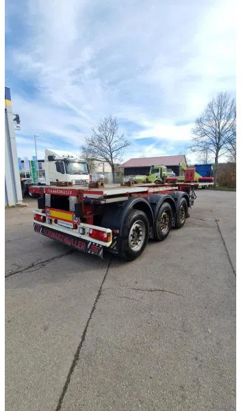 Schwarzmüller kurzes 3- Achs Chassis ADR für Chemie Spezialbehäl kurzes 3- Achs Chassis ADR für Chemie Spezialbehälter - Poluprikolica za prevoz kontejnera/ Poluprikolica sa promenjivim sandukom: slika 4 Schwarzmüller kurzes 3- Achs Chassis ADR für Chemie Spezialbehäl kurzes 3- Achs Chassis ADR für Chemie Spezialbehälter - Poluprikolica za prevoz kontejnera/ Poluprikolica sa promenjivim sandukom: slika 4