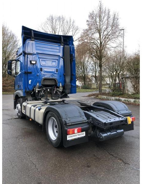 Mercedes-Benz Actros 1845 LS LOW MEGA Streamspace Intarder - Tegljač: slika 4 Mercedes-Benz Actros 1845 LS LOW MEGA Streamspace Intarder - Tegljač: slika 4