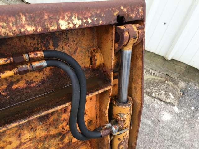 CASE 2340mm - Type tractopelle - Utovarna kašika: slika 2 CASE 2340mm - Type tractopelle - Utovarna kašika: slika 2