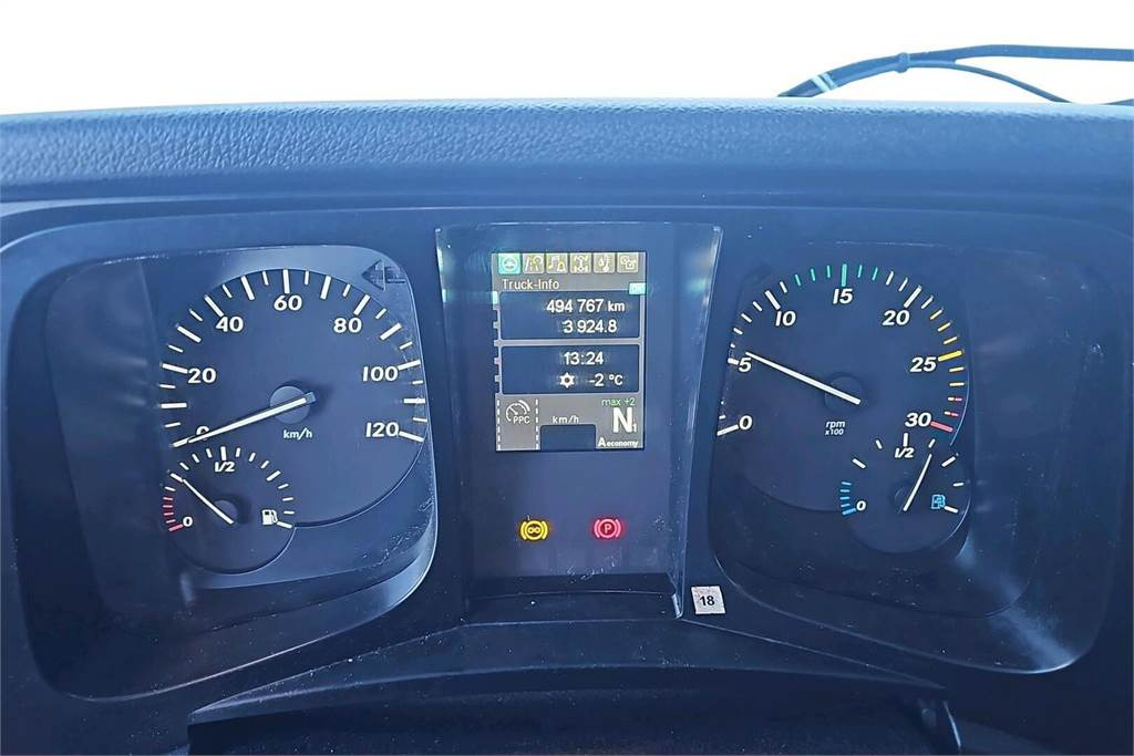 Kamion sa zatvorenim sandukom Mercedes-Benz ACTROS 5 1832 LNR 4x2 8,5n Fokor Ksa-umpikori: slika 23