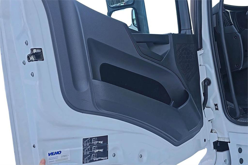 Kamion sa zatvorenim sandukom Mercedes-Benz ACTROS 5 1832 LNR 4x2 8,5n Fokor Ksa-umpikori: slika 16
