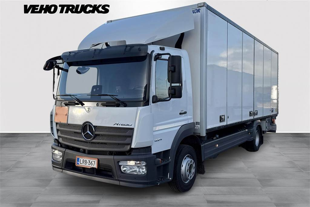 Mercedes-Benz ATEGO 1224L UMPIKORI + PL - Kamion sa zatvorenim sandukom: slika 1 Mercedes-Benz ATEGO 1224L UMPIKORI + PL - Kamion sa zatvorenim sandukom: slika 1