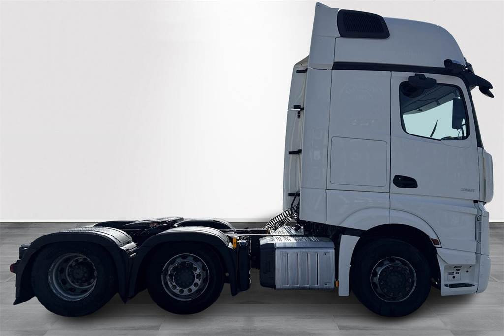 Mercedes-Benz ACTROS 2551LS 6x2/4 Väliteli - Tegljač: slika 5 Mercedes-Benz ACTROS 2551LS 6x2/4 Väliteli - Tegljač: slika 5