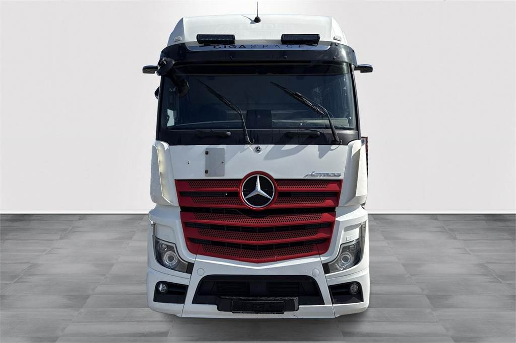 Mercedes-Benz ACTROS 2551LS 6x2/4 Väliteli - Tegljač: slika 3 Mercedes-Benz ACTROS 2551LS 6x2/4 Väliteli - Tegljač: slika 3
