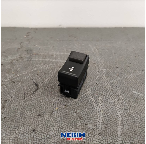 Volvo Volvo - 22088608 - Schakelaar differentieel slot FH4 / FM4 - Rezervni deo za Kamion: slika 1 Volvo Volvo - 22088608 - Schakelaar differentieel slot FH4 / FM4 - Rezervni deo za Kamion: slika 1