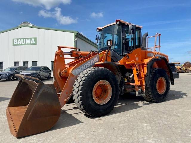 Doosan DL 300-3 (12005349) - Utovarivač točkaš: slika 1 Doosan DL 300-3 (12005349) - Utovarivač točkaš: slika 1