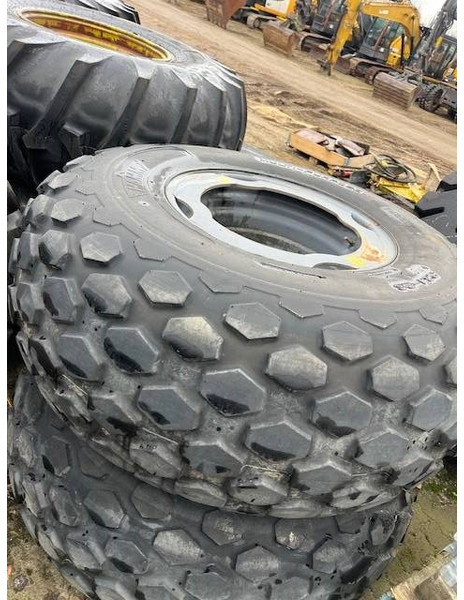 Hamm 2x 23.1-26 Reifen mit Felge / tyres with rims - Шины и диски za Građevinska mašina: slika 5 Hamm 2x 23.1-26 Reifen mit Felge / tyres with rims - Шины и диски za Građevinska mašina: slika 5