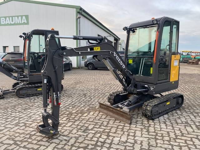 Volvo EC 20 E MIETE / RENTAL (12001812) - Mini bager: slika 1 Volvo EC 20 E MIETE / RENTAL (12001812) - Mini bager: slika 1