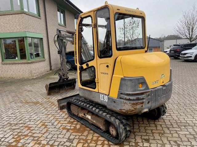 Volvo EC 30 (12005611) - Mini bager: slika 3 Volvo EC 30 (12005611) - Mini bager: slika 3